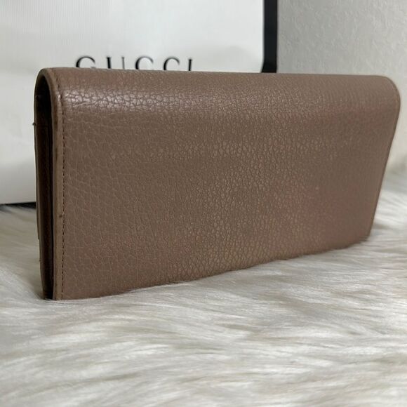 💯Authentic Gucci Zipped Around Long Wallet 🍀 - Picture 10 of 16